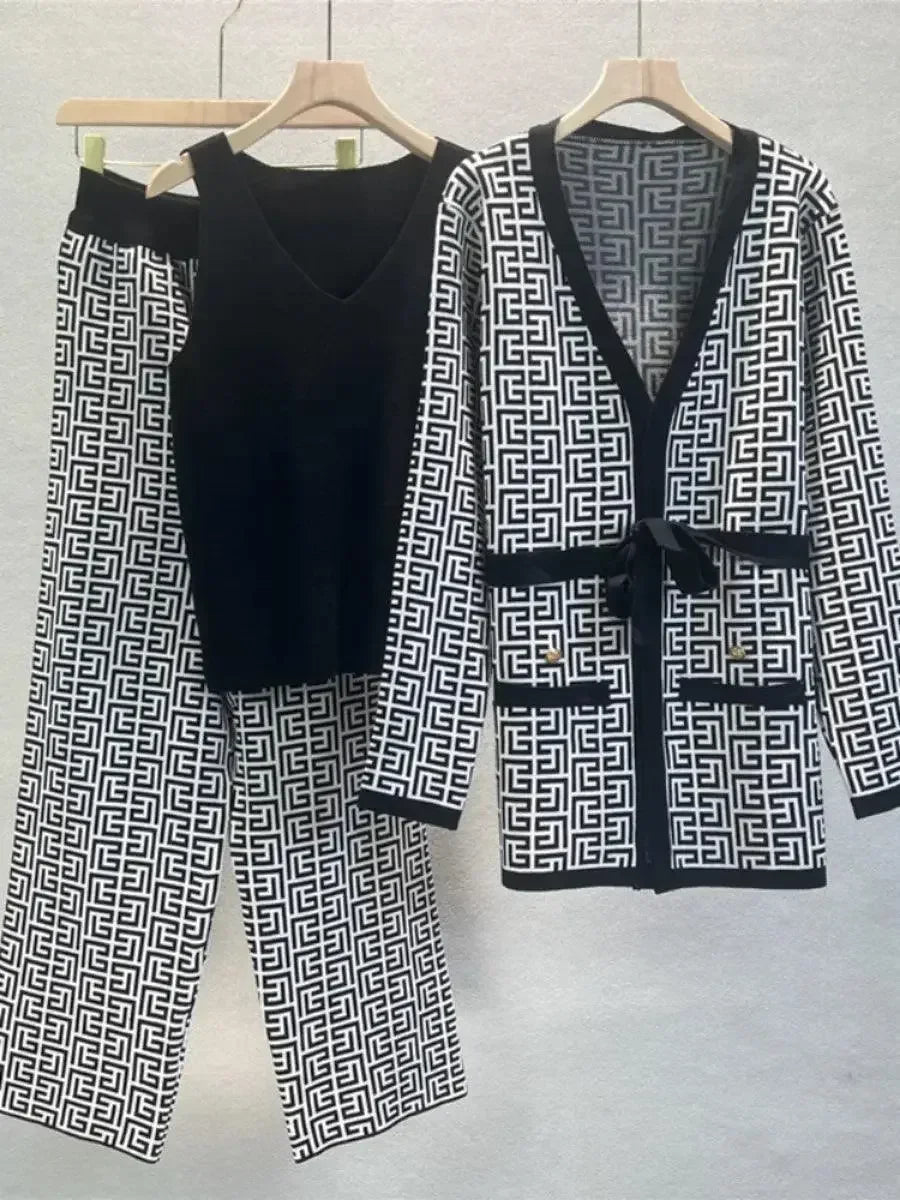 Knitted 3 Pieces Warm Set - Palm and Thread