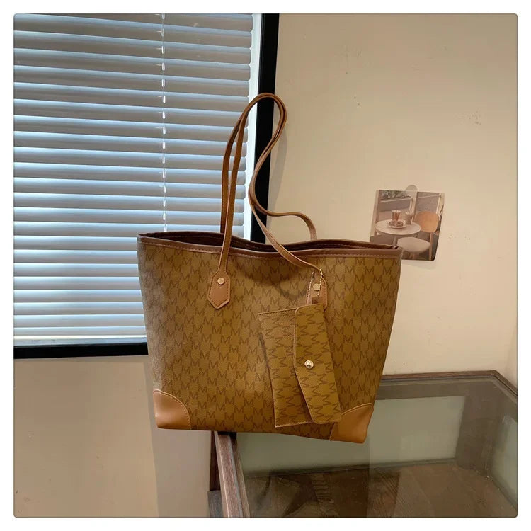 Large-capacity retro shoulder bag - Palm and Thread