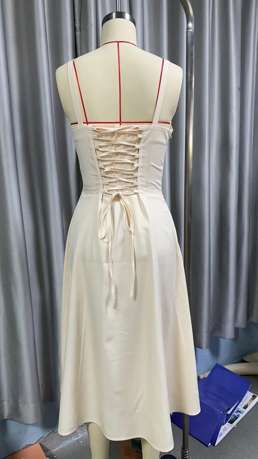 Elegant Waist-Tied Slimming Dress