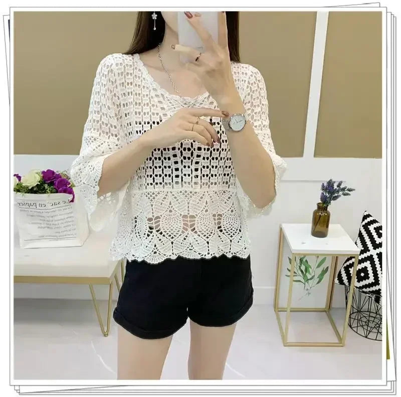 New Loose Five-point Top - Palm and Thread