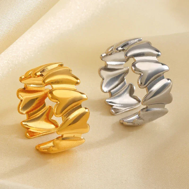 Irregular Unique Heart Metal Texture Finger Ring - Palm and Thread