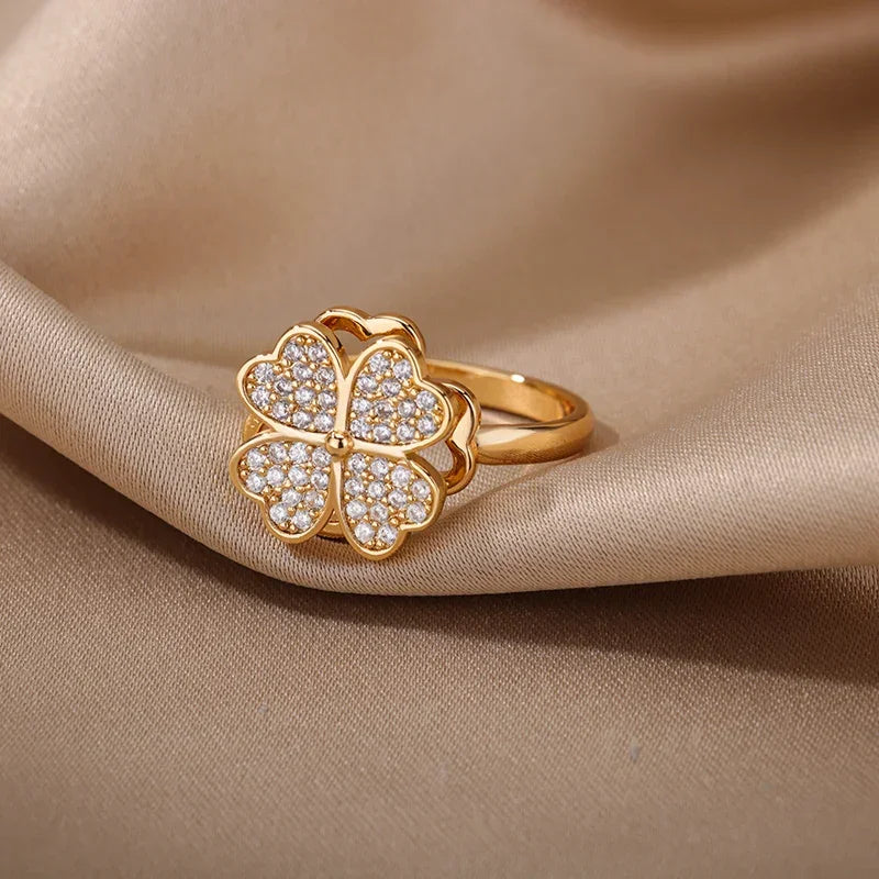 Spinner Zircon Heart Four Leaf Clover Ring - Palm and Thread