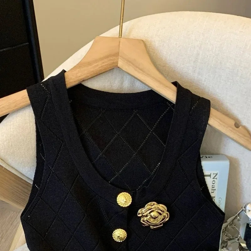 Stylish Vintage Elegant Knitted Vest - Palm and Thread