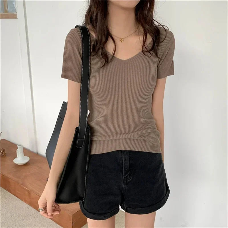 Basic V-neck Solid Thin pullover - Palm and Thread