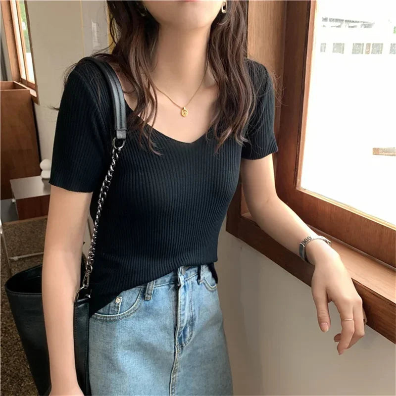 Basic V-neck Solid Thin pullover - Palm and Thread
