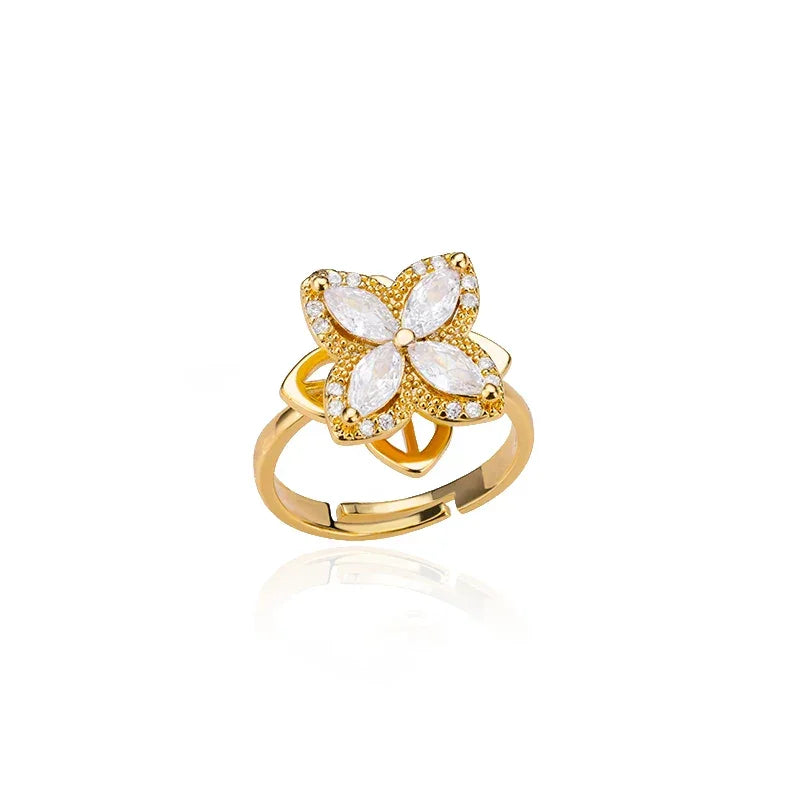Spinner Zircon Heart Four Leaf Clover Ring - Palm and Thread