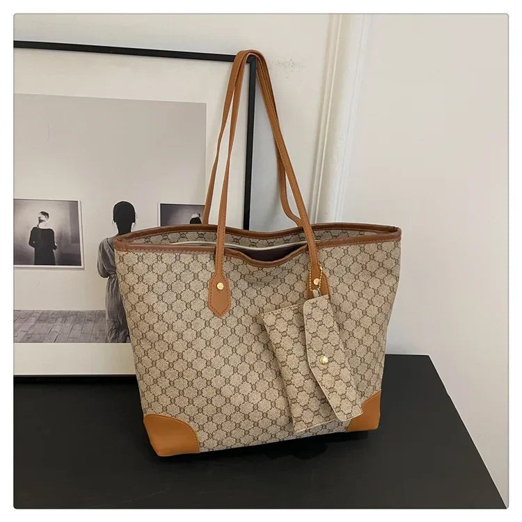 Large-capacity retro shoulder bag - Palm and Thread