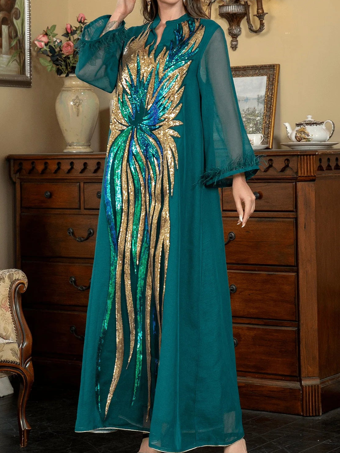 Robe V-neck Long-sleeved Dark Green Abaya - Palm and Thread