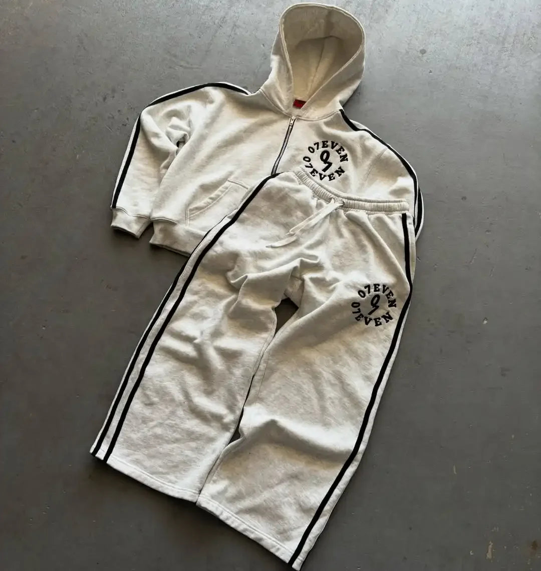 New embroidered retro pattern zipper hoodie