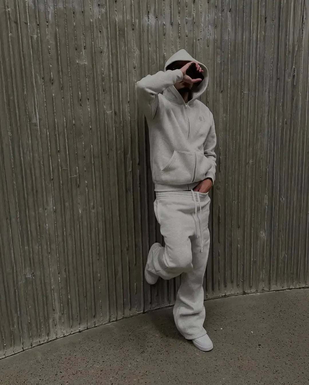 New embroidered retro pattern zipper hoodie