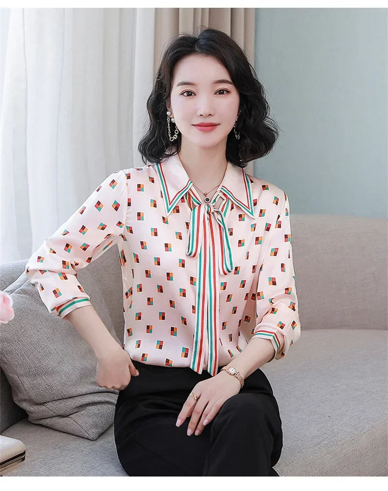 Fashion V-neck Print Shirt - Palm and Thread