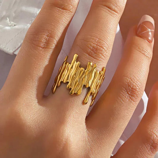 Irregular Unique Heart Metal Texture Finger Ring - Palm and Thread