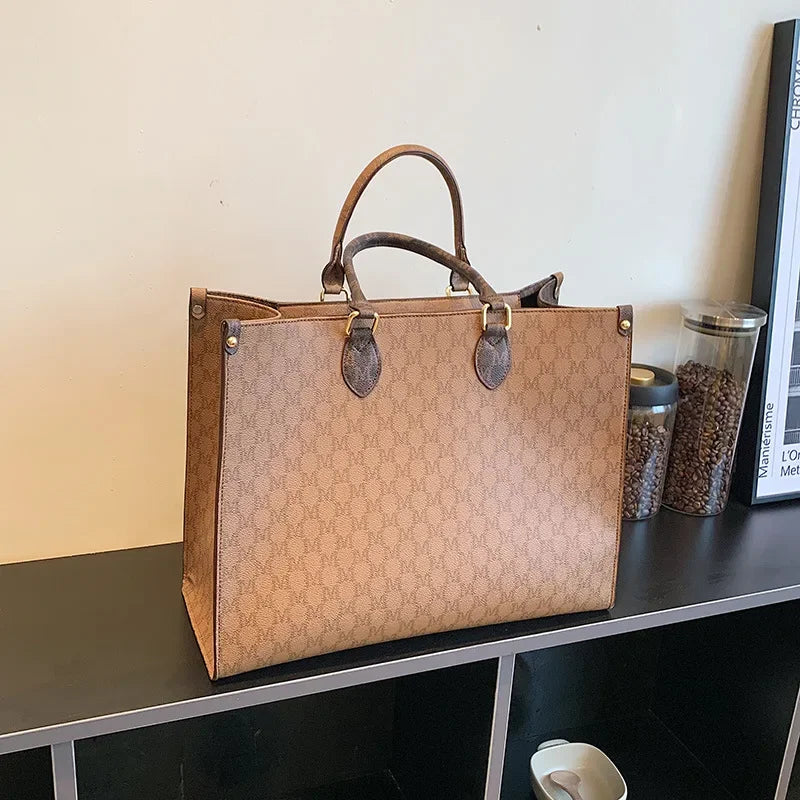 Large-capacity retro shoulder bag - Palm and Thread